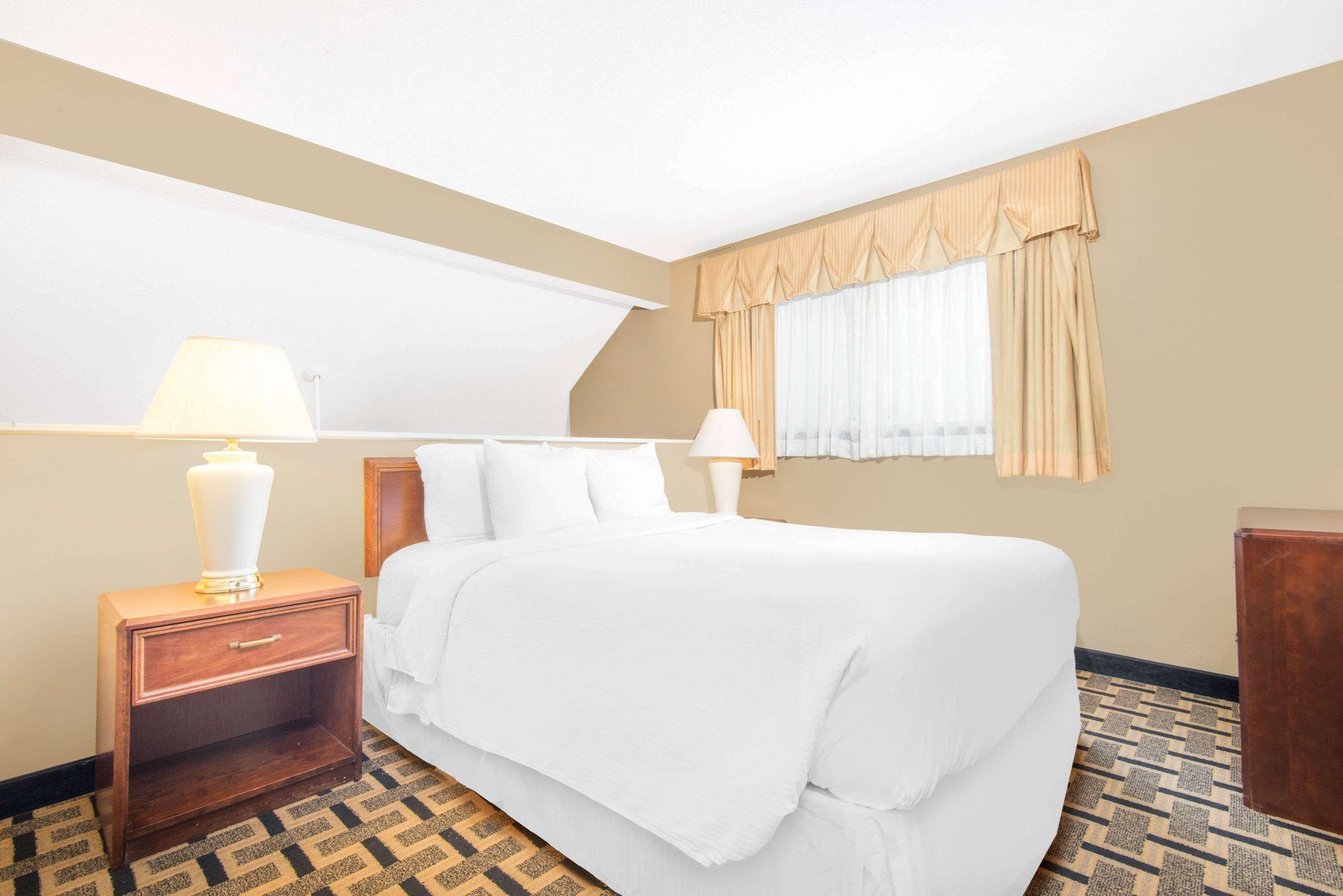 Hawthorn Extended Stay By Wyndham Wichita Ngoại thất bức ảnh